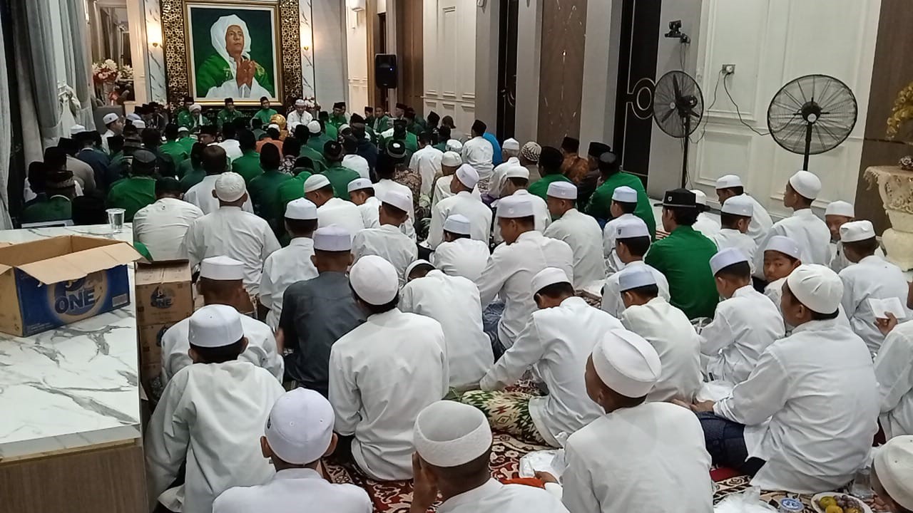 Pengajian Rutin Mingguan - (Ada 1 foto)